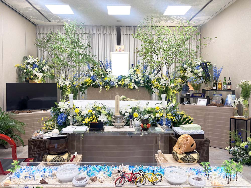 堀ノ内斎場で葬儀を行ったお客様の祭壇写真02