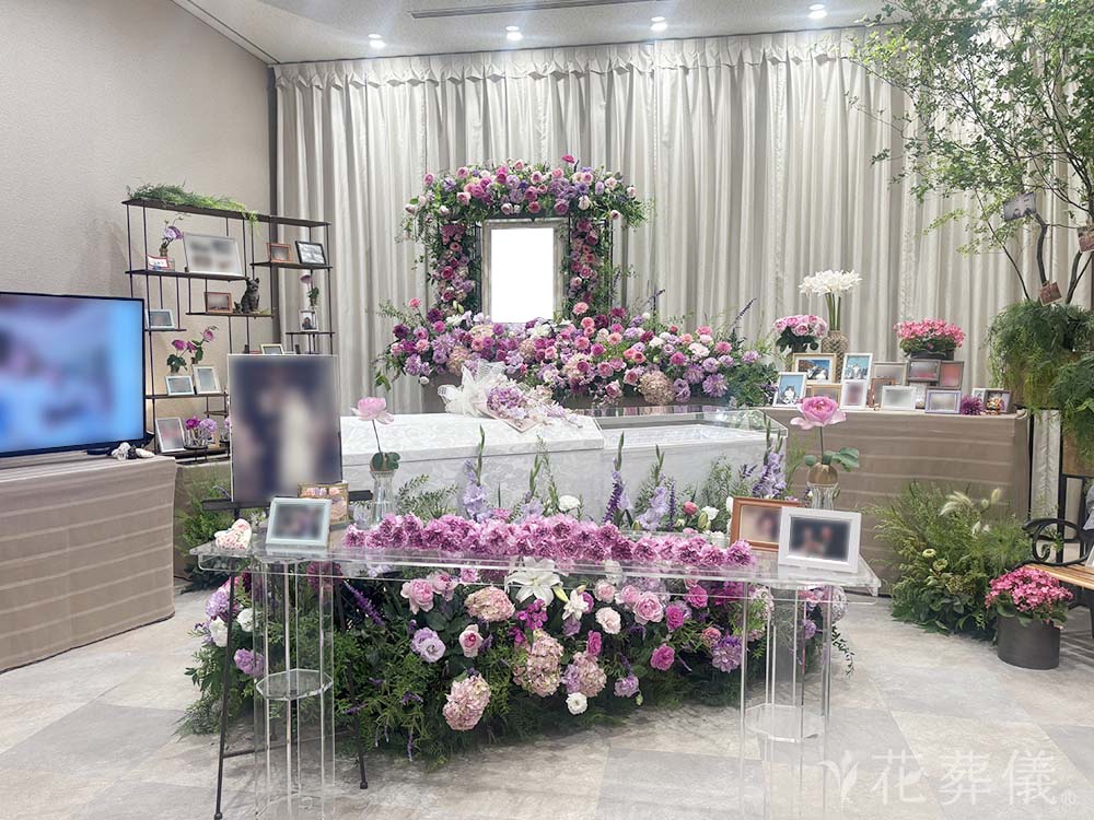 町屋斎場で葬儀を行ったお客様の祭壇写真01