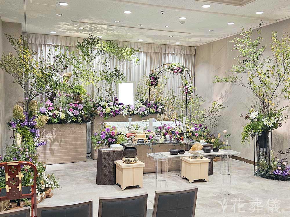 桐ヶ谷斎場で葬儀を行ったお客様の祭壇写真01