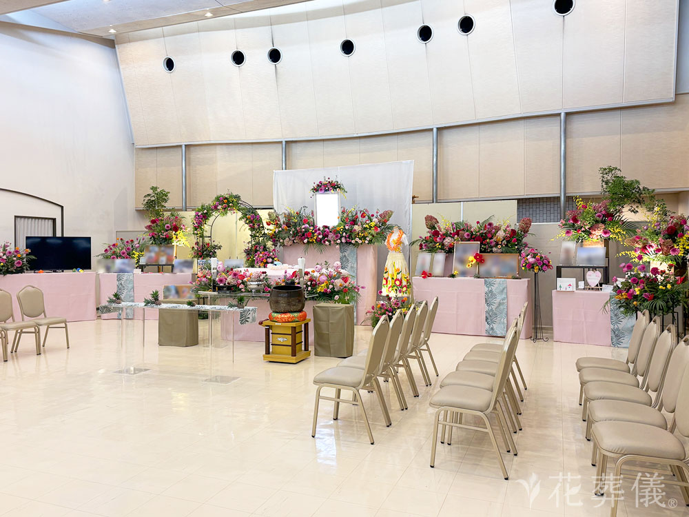 三郷市斎場で葬儀を行ったお客様の祭壇写真01