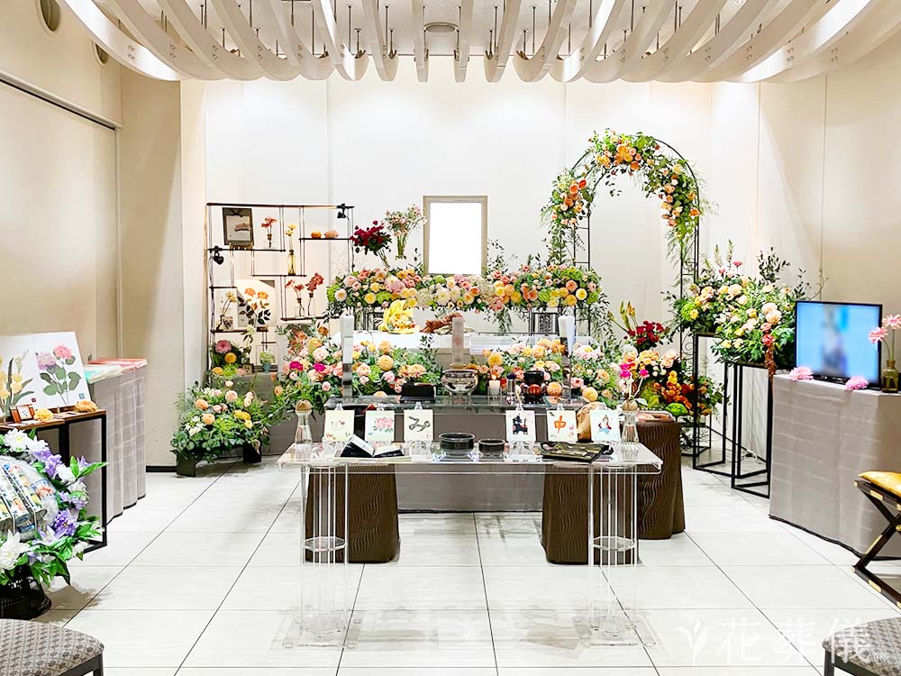 かわさき北部斎苑で葬儀を行ったお客様の祭壇写真01