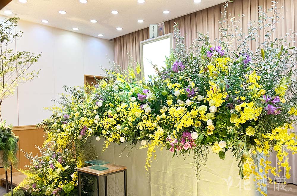 花に永久にの花祭壇