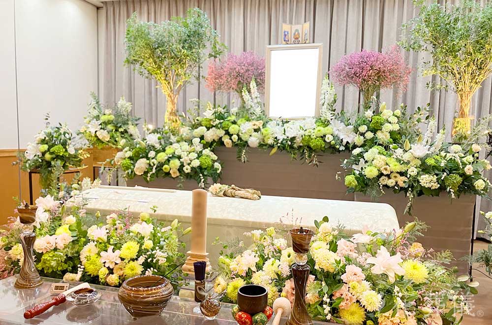 家族のツリーの花祭壇