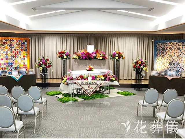 パッチワーク作品を飾りアトリエのような空間に