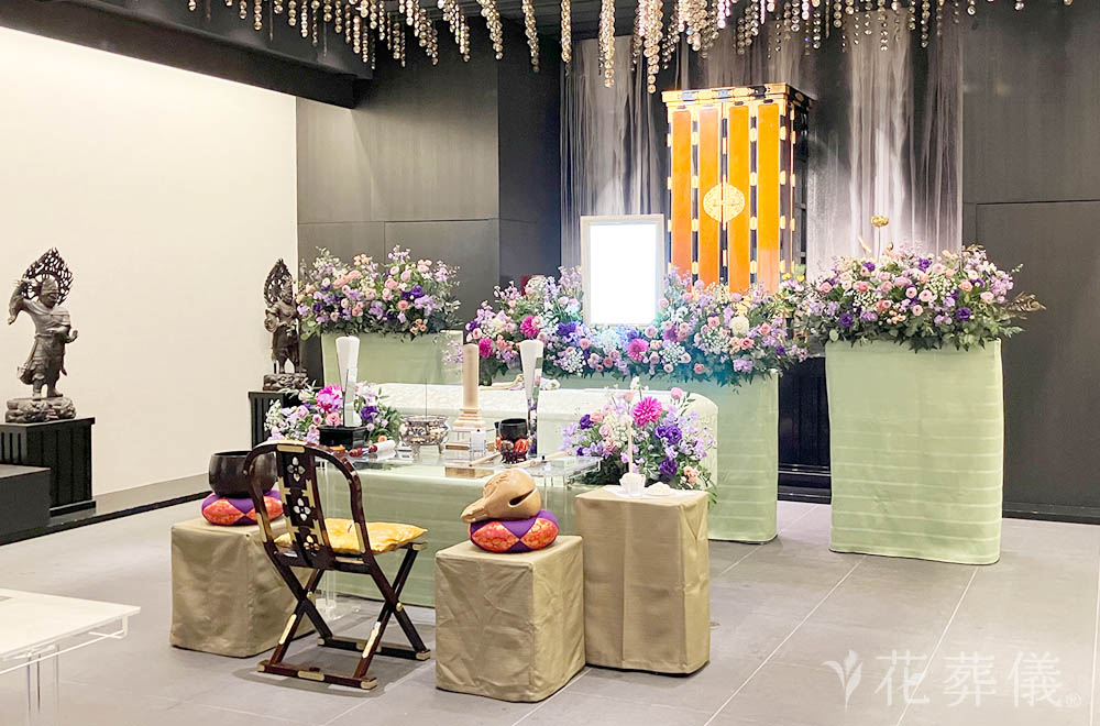 「水仙」の花祭壇