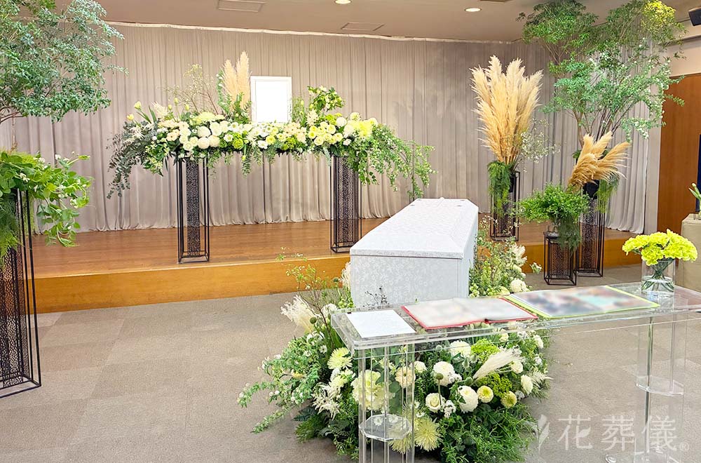 思い出のパンパスグラスの花祭壇