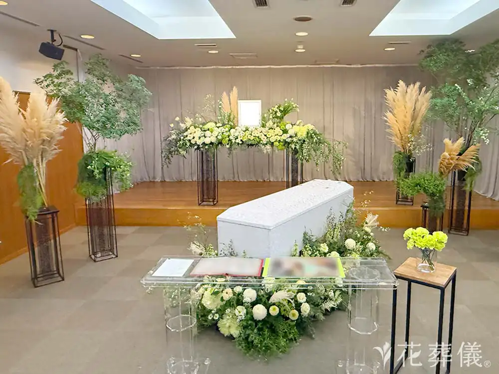 美松苑会館で葬儀を行ったお客様の祭壇写真01