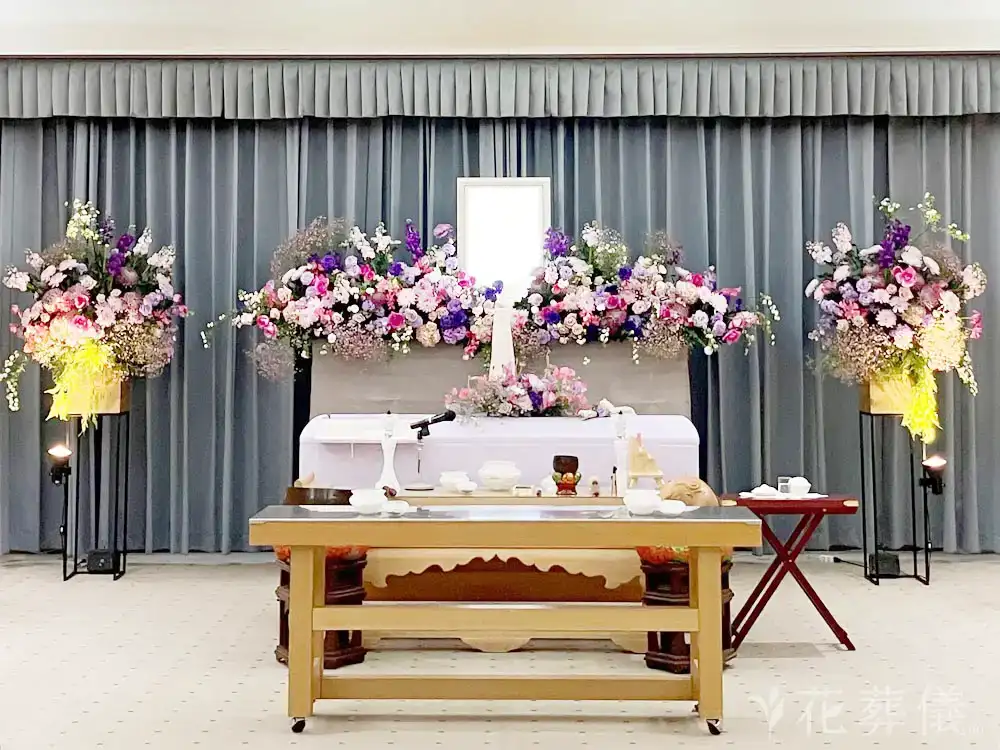 青梅市民斎場で葬儀を行ったお客様の祭壇写真01