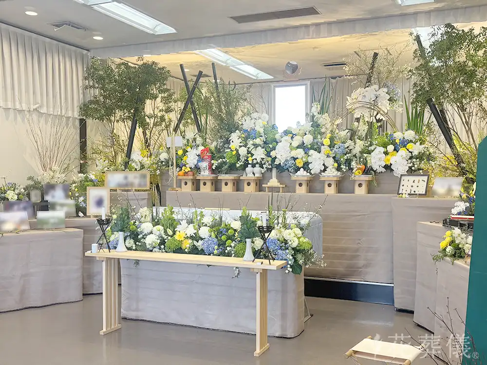 戸田葬祭場で葬儀を行ったお客様の祭壇写真01