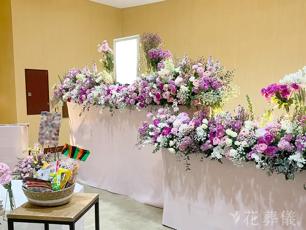 浦和斎場で葬儀を行ったお客様の祭壇写真01