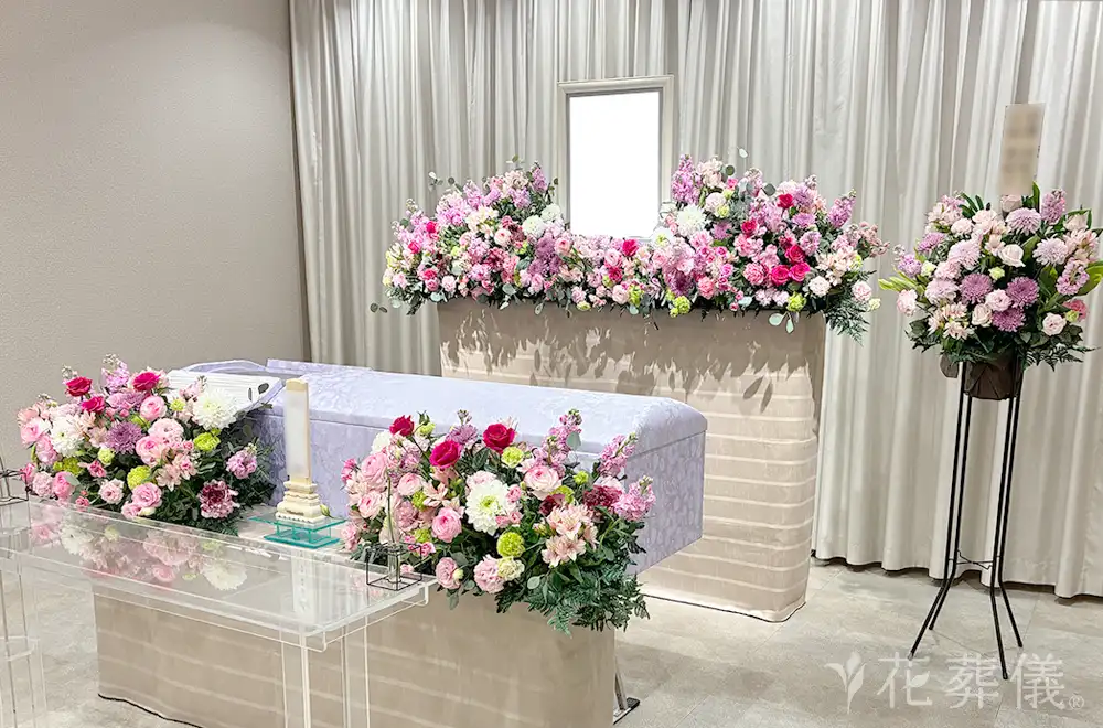 花盛りの花祭壇