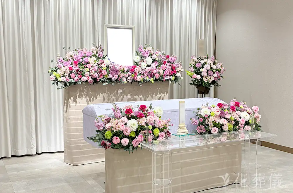 花盛りの花祭壇