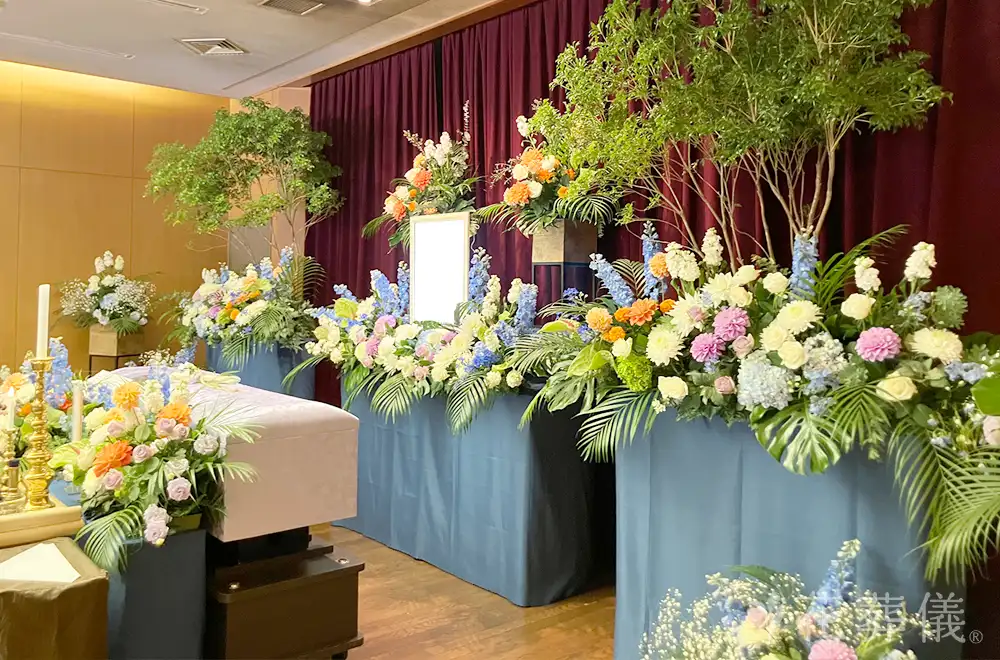 伊豆サンセットの花祭壇