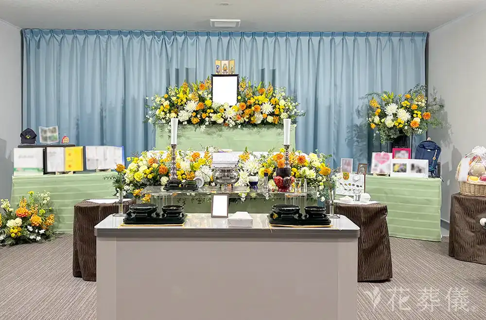 どこまでも歩いての花祭壇