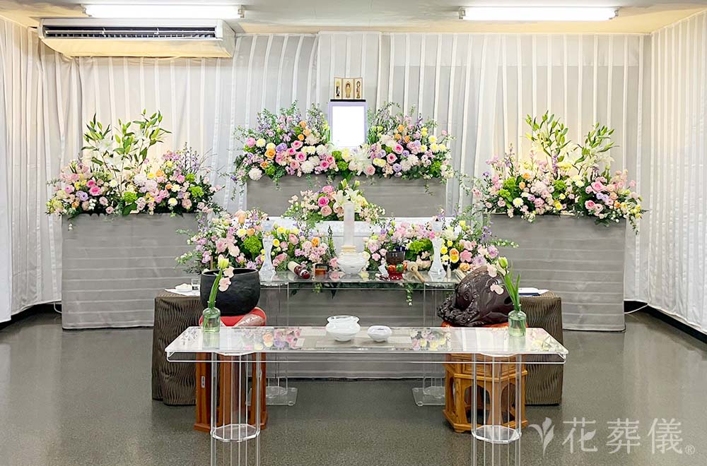 春・パステルカラーのお花での花祭壇