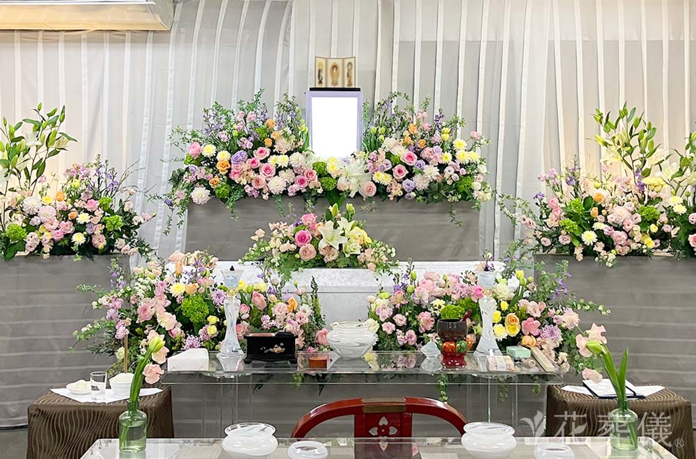 春・パステルカラーのお花での花祭壇