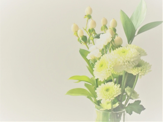 家族葬で弔電を辞退すべきか迷ったときの考え方