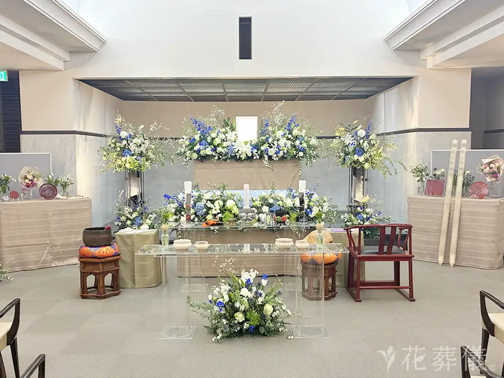 横浜市南部斎場で葬儀を行ったお客様の祭壇写真02