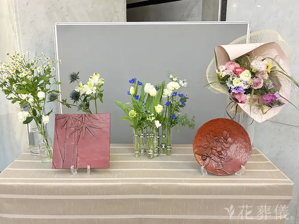 横浜市南部斎場で葬儀を行ったお客様の祭壇写真03