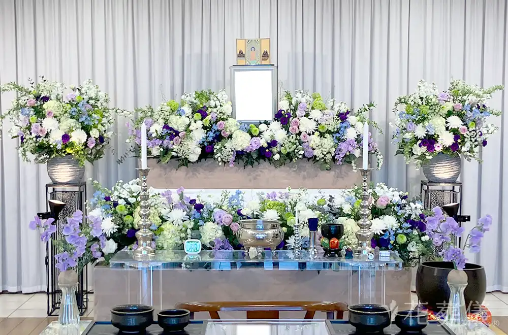 清らかな光と、永遠の感謝　の花祭壇