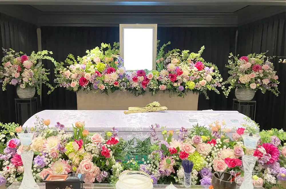 桜に想いを込めて　〜毎年桜を見たら思い出します〜の花祭壇