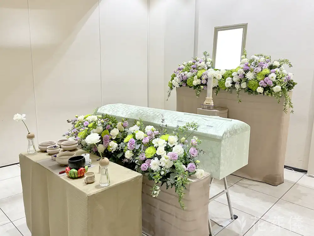 かわさき北部斎苑で葬儀を行ったお客様の祭壇写真01