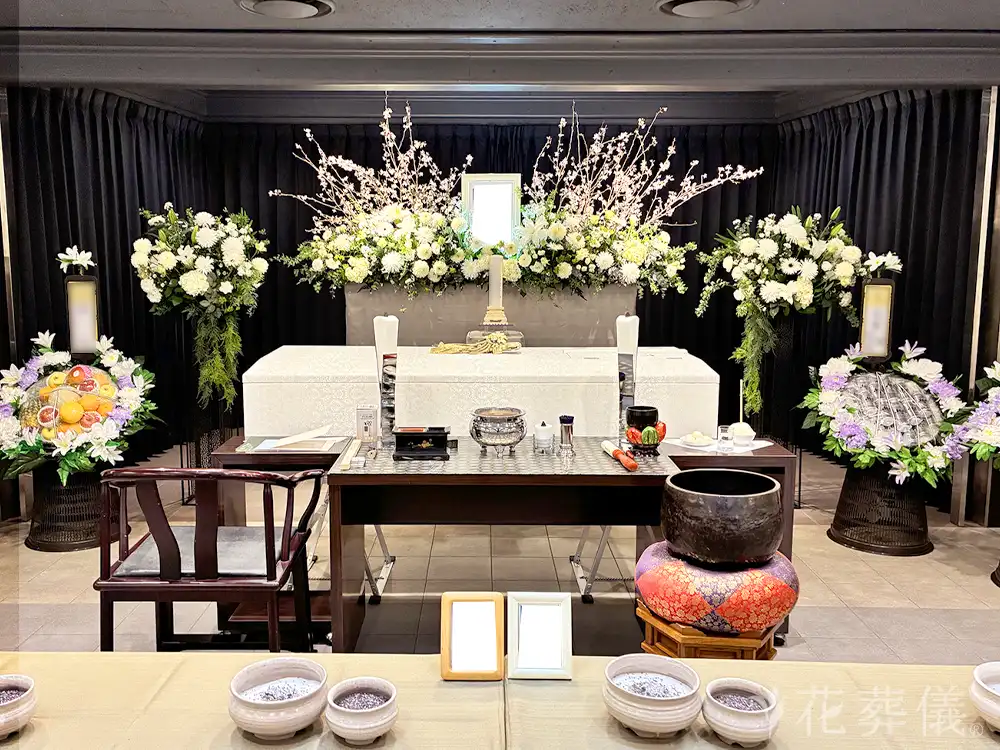 戸塚斎場で葬儀を行ったお客様の祭壇写真03