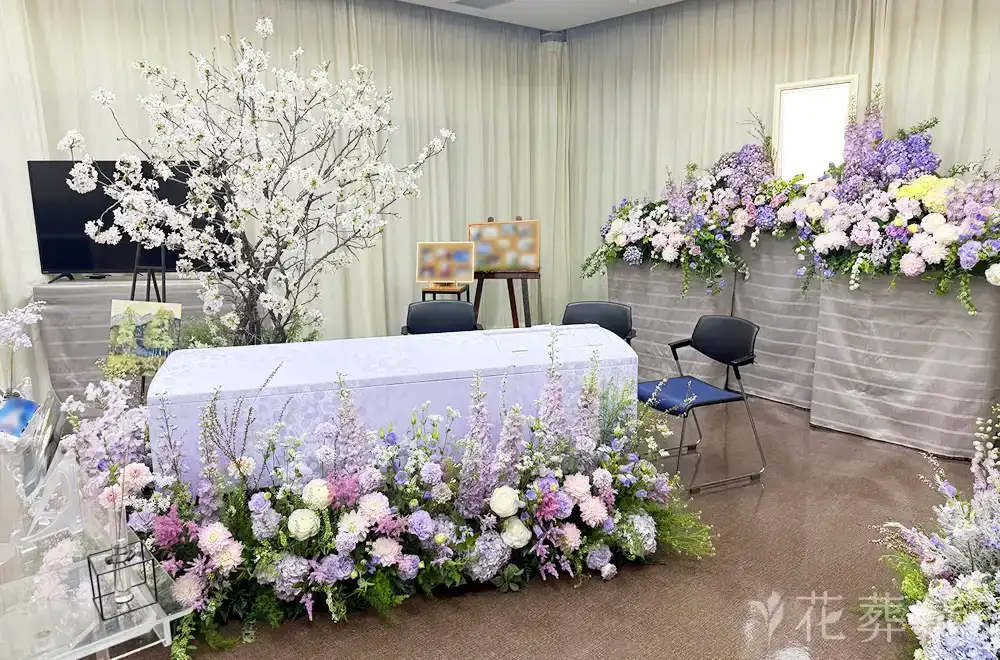 桜と自然のなかでの音楽葬の花祭壇