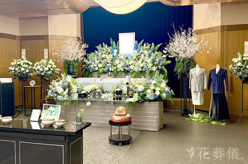 海の中でお花見の花祭壇