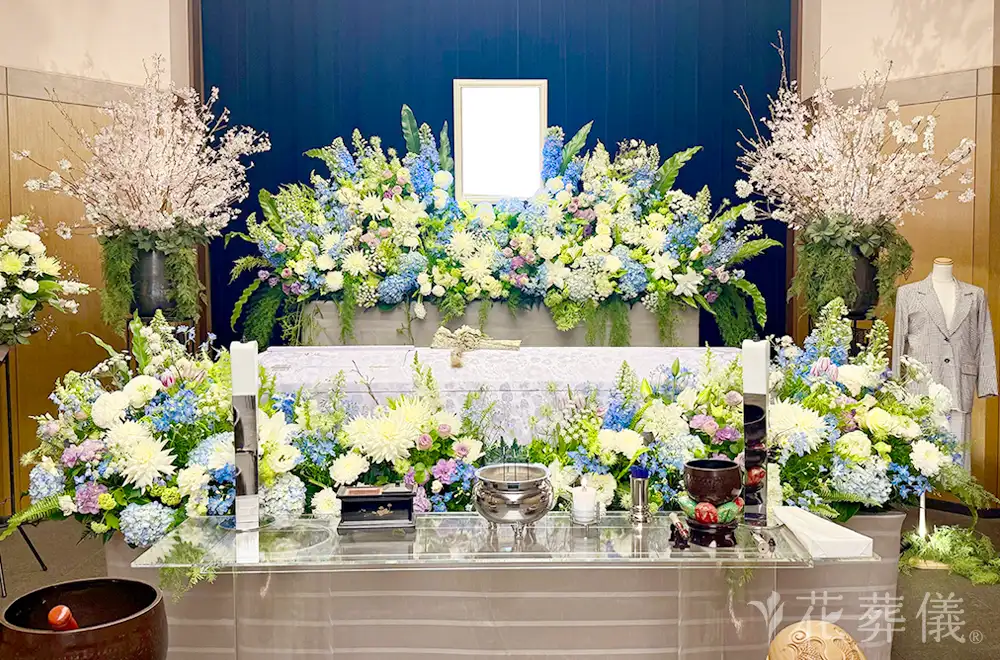 海の中でお花見の花祭壇