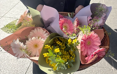 旦那様への花言葉を添えたサプライズのお花