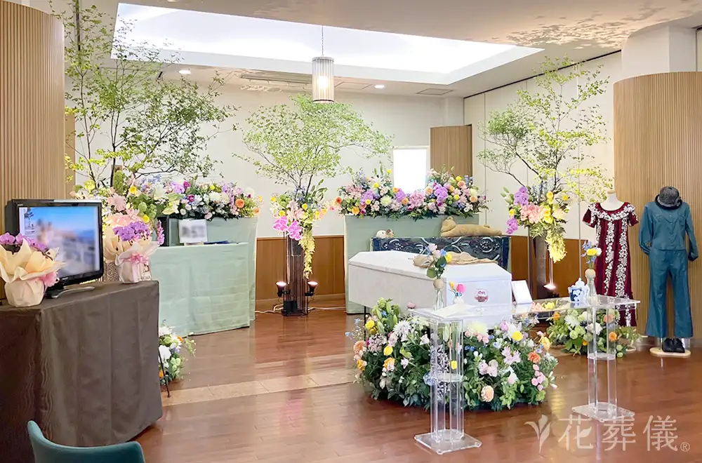 ご家族の思いと共に花との花祭壇