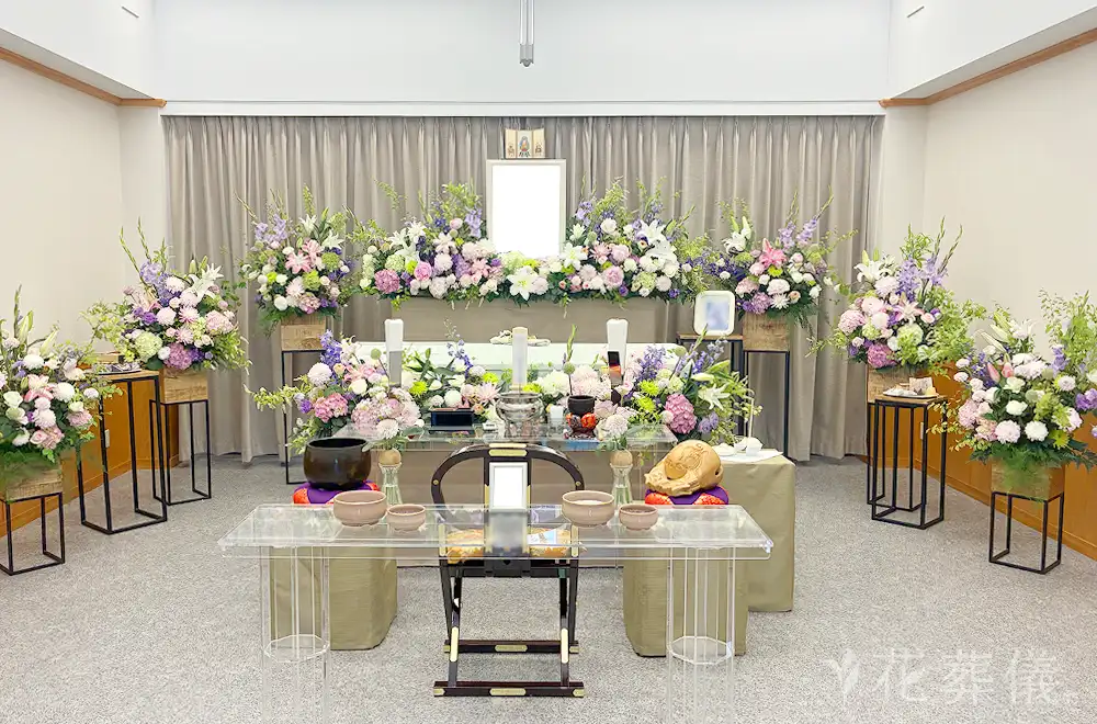 ファミリーボンドの花祭壇