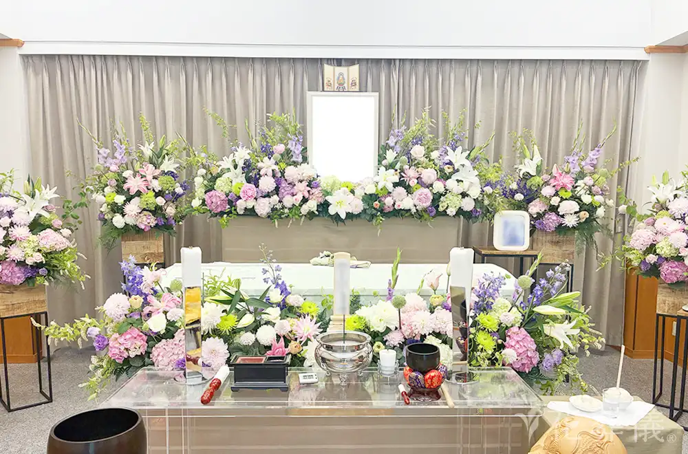 ファミリーボンドの花祭壇