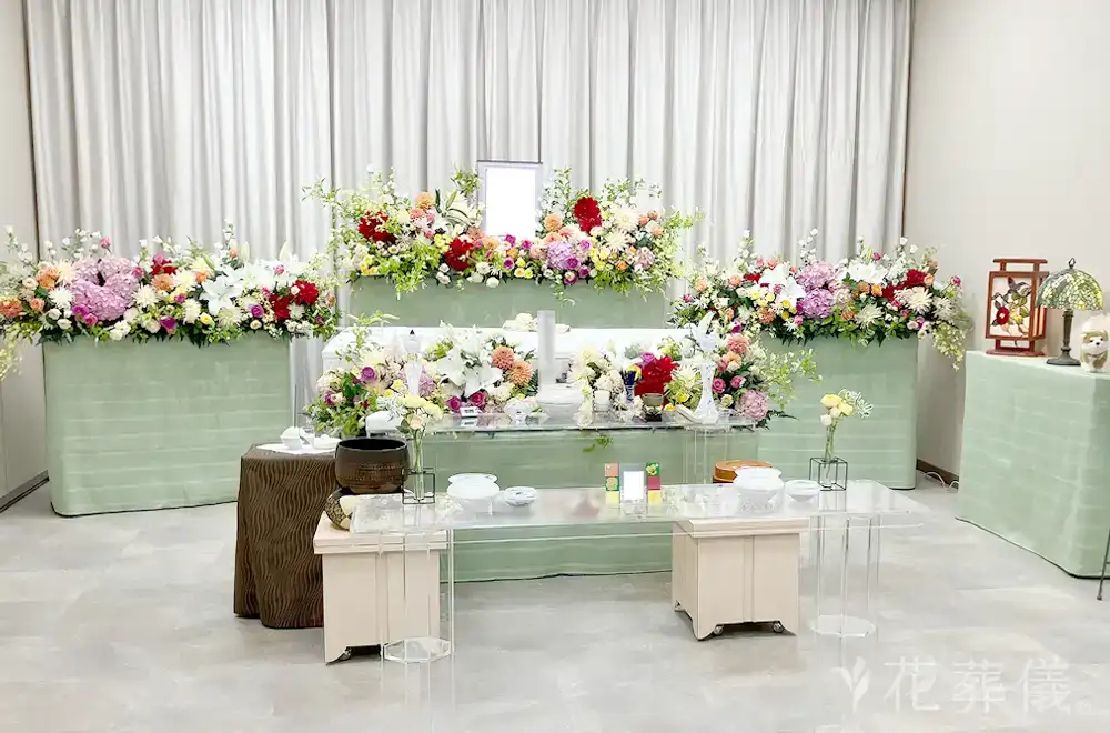 サロン・ド・フルールの花祭壇