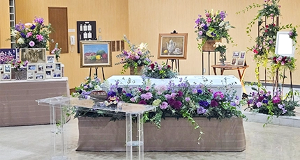 ご家族の思い出あふれる薔薇の園で心温まるお見送り