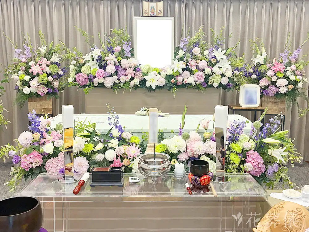臨海斎場で葬儀を行ったお客様の祭壇写真02
