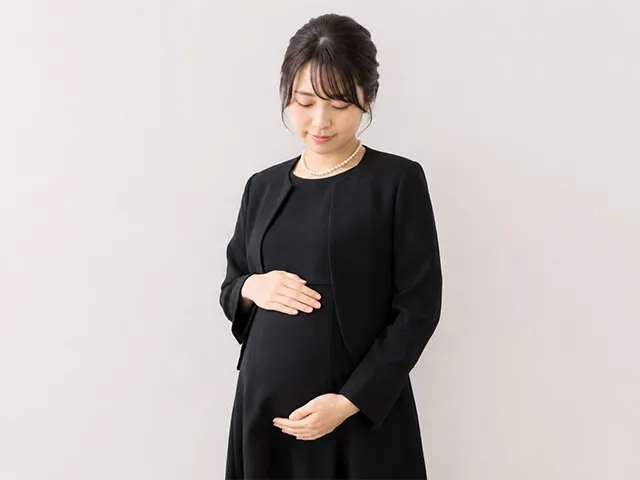 妊娠7か月で祖母の葬儀に参列したAさん(30代女性)の体験