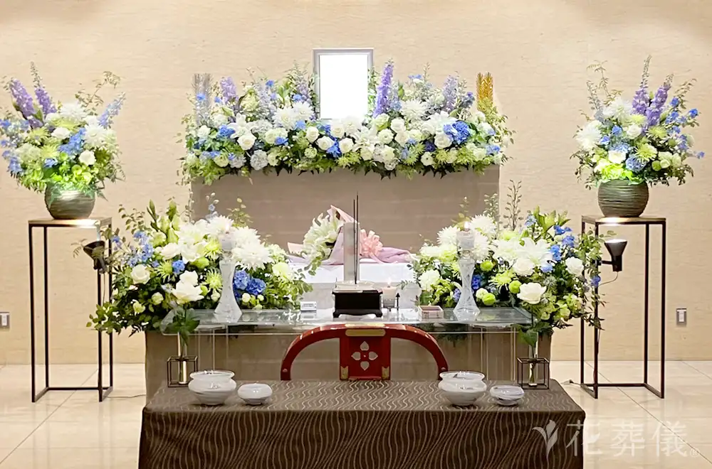 清澄の庭の花祭壇