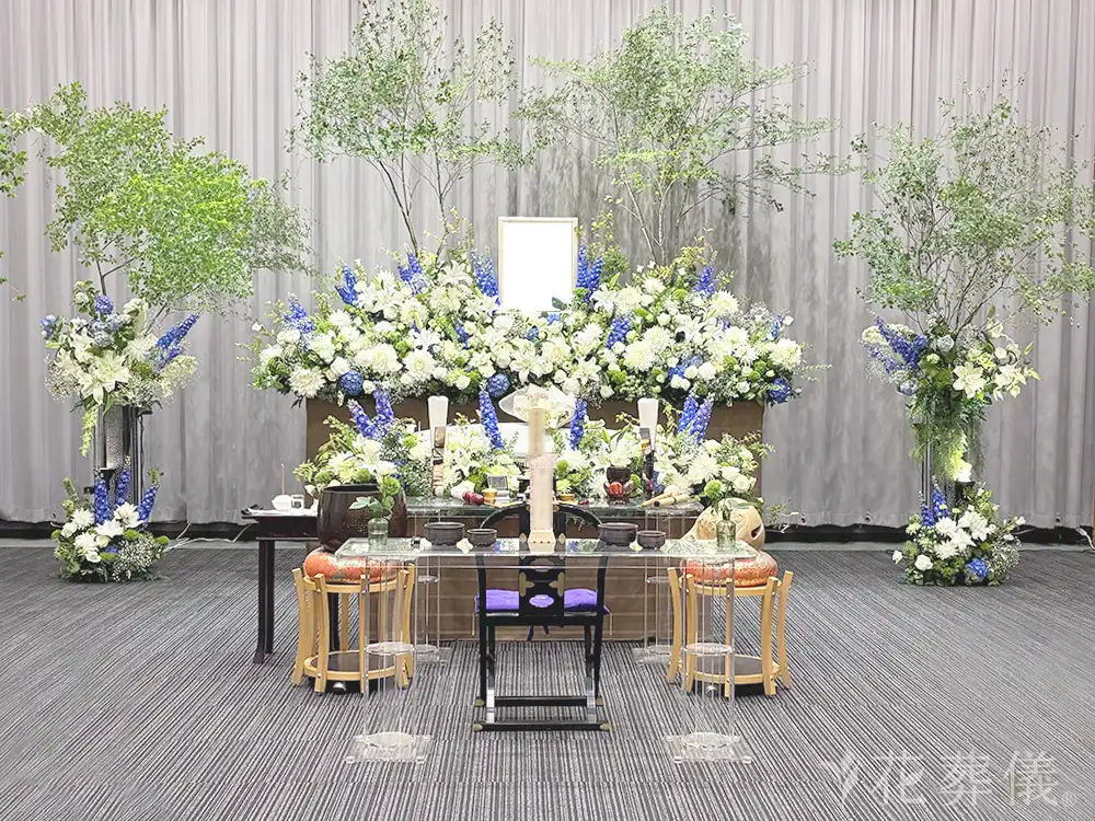 銀杏ホールで葬儀を行ったお客様の祭壇写真02