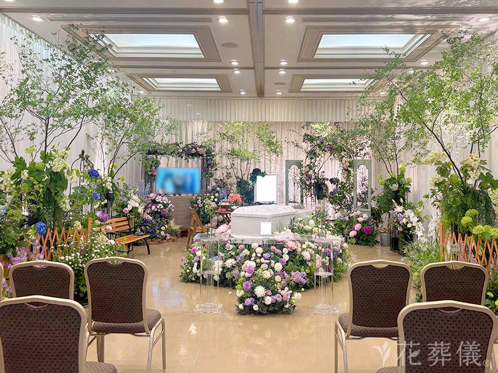 桐ヶ谷斎場で葬儀を行ったお客様の祭壇写真02