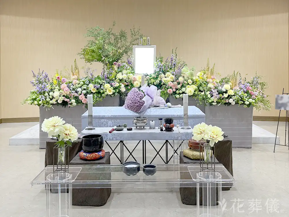 浦和斎場で葬儀を行ったお客様の祭壇写真02
