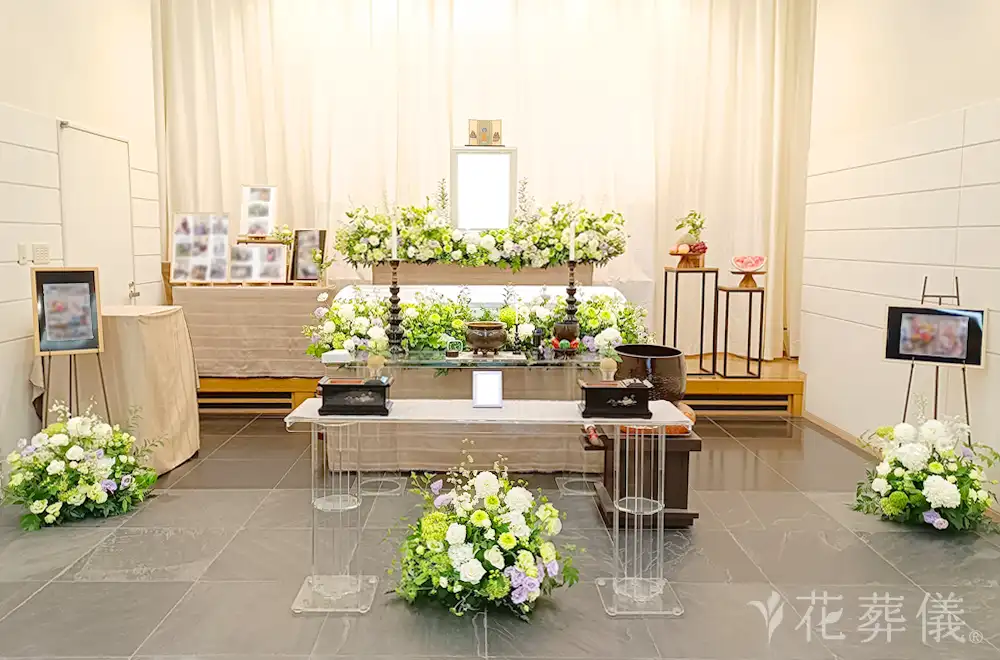家族の優しさに包まれての花祭壇