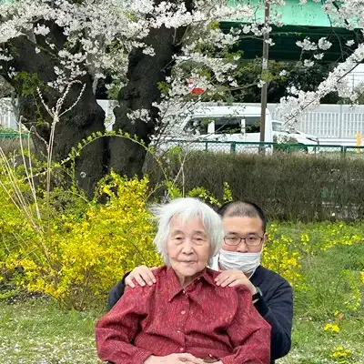 仲良しのお孫様とお花見をした時のお写真