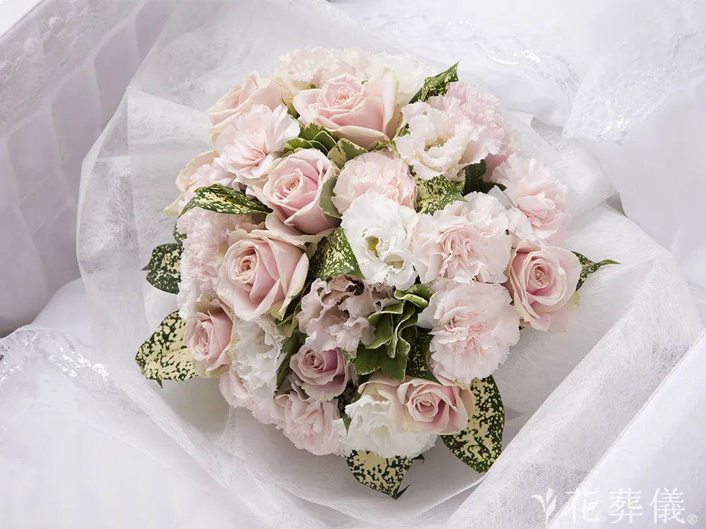 八王子市斎場で葬儀を行ったお客様の祭壇写真01