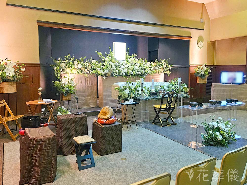 八王子市斎場で葬儀を行ったお客様の祭壇写真01