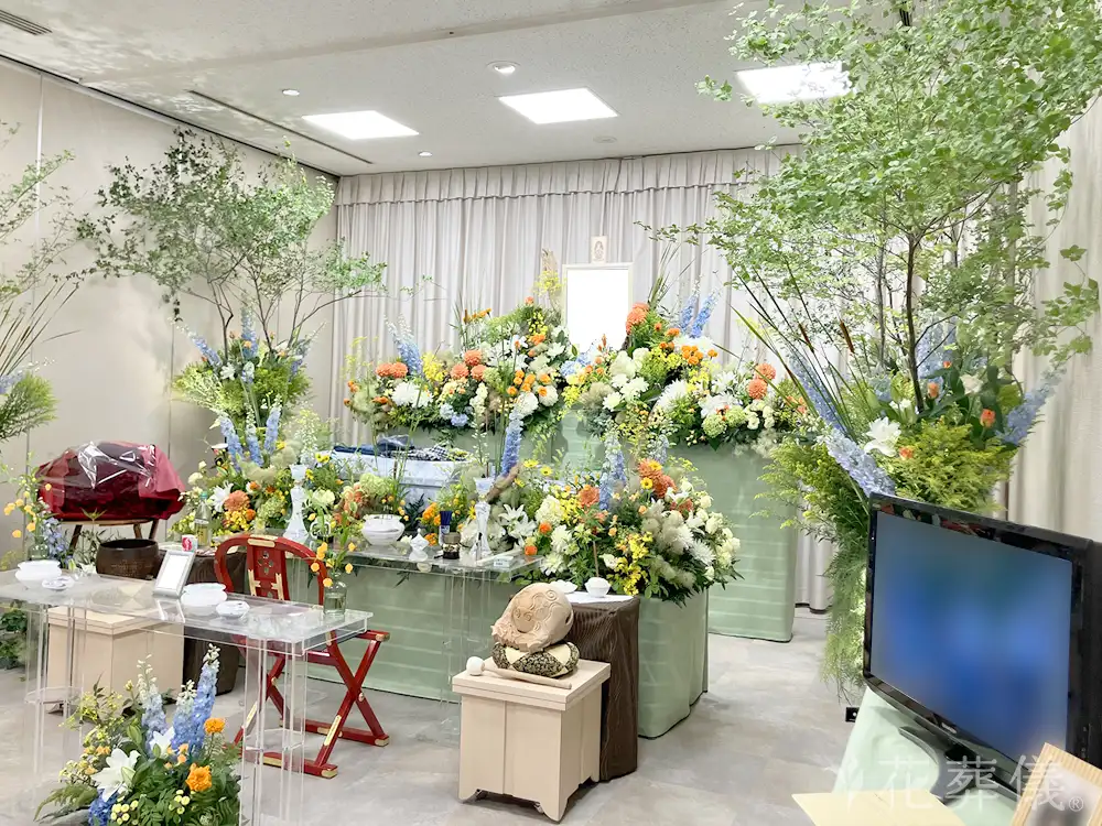 堀ノ内斎場で葬儀を行ったお客様の祭壇写真01