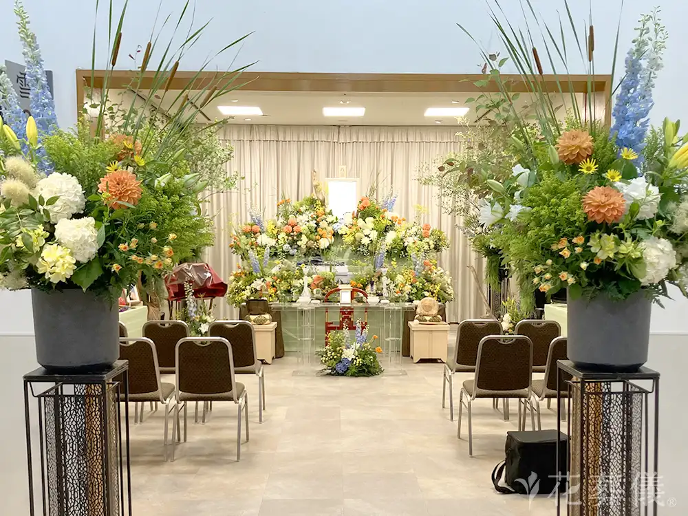 堀ノ内斎場で葬儀を行ったお客様の祭壇写真02