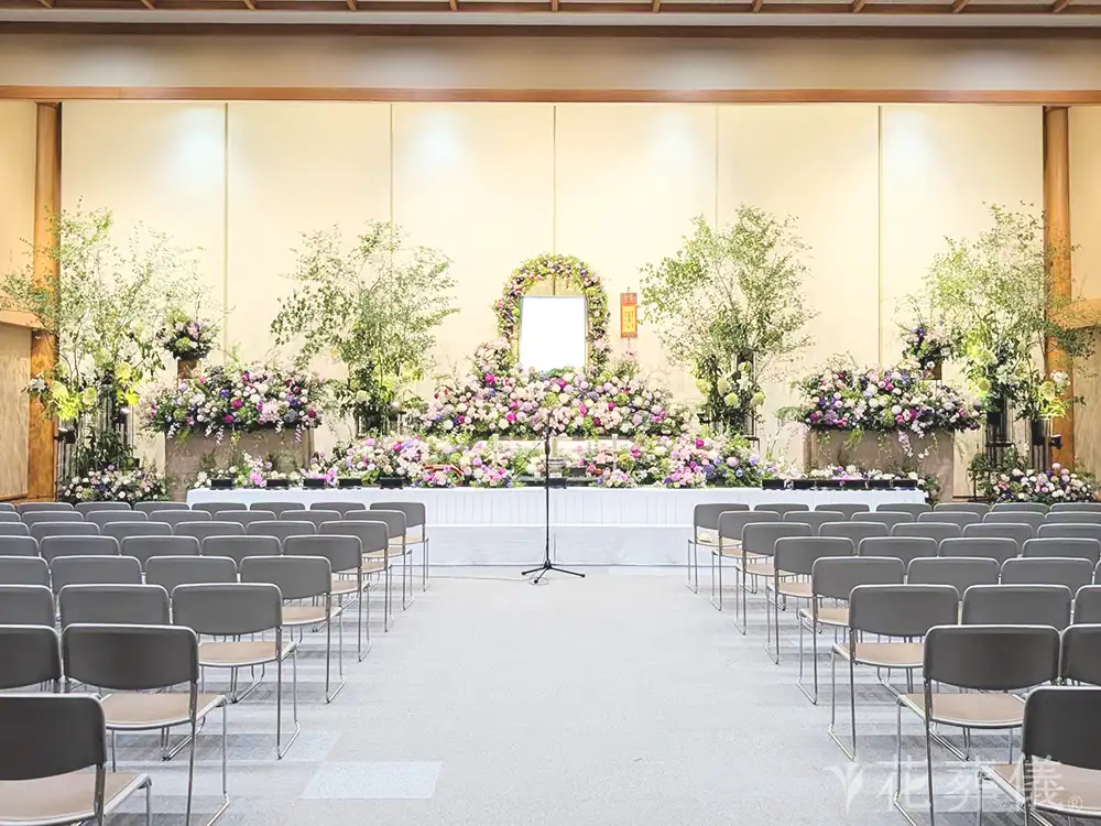 築地本願寺　第二伝道会館で葬儀を行ったお客様の祭壇写真02