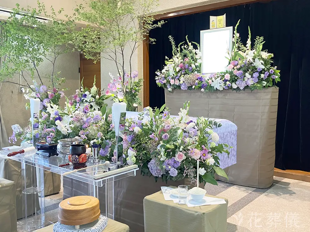 立川市斎場で葬儀を行ったお客様の祭壇写真02